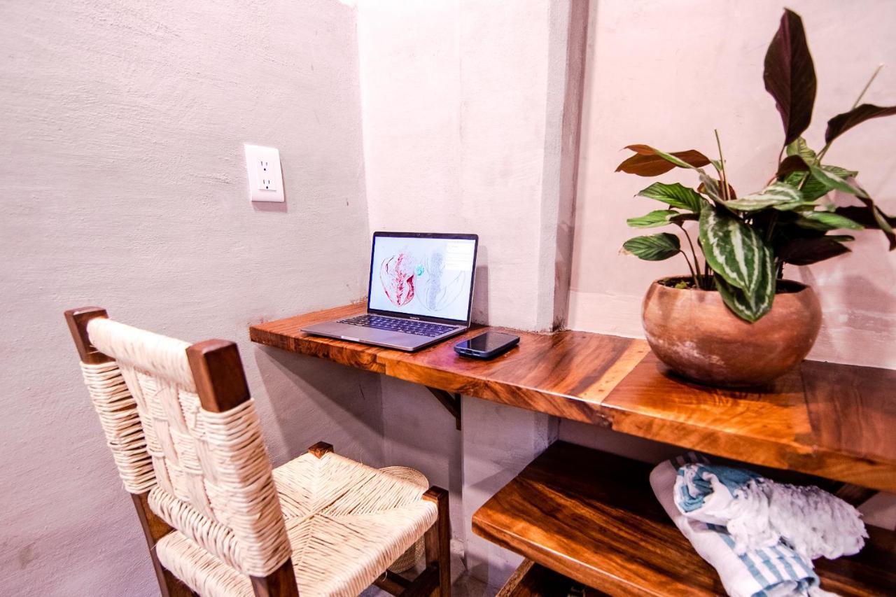 Nectar Hotel, Cafe, Cowork - Adults Only ปูแอร์โตเอสกอนดิโด ภายนอก รูปภาพ